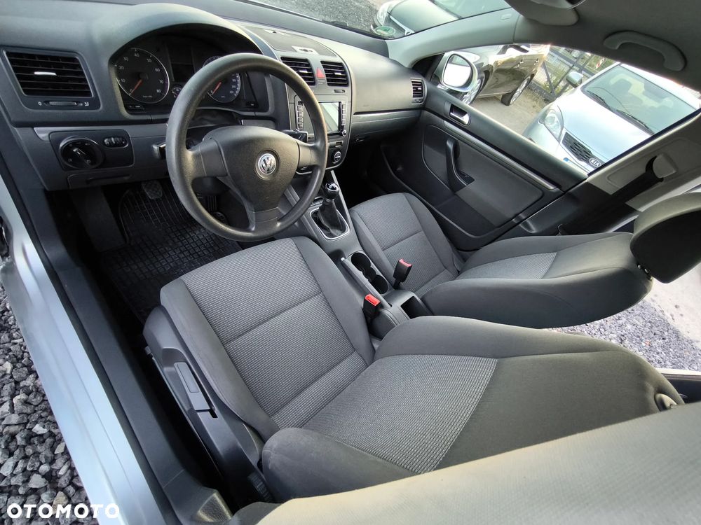 Volkswagen Golf - 21