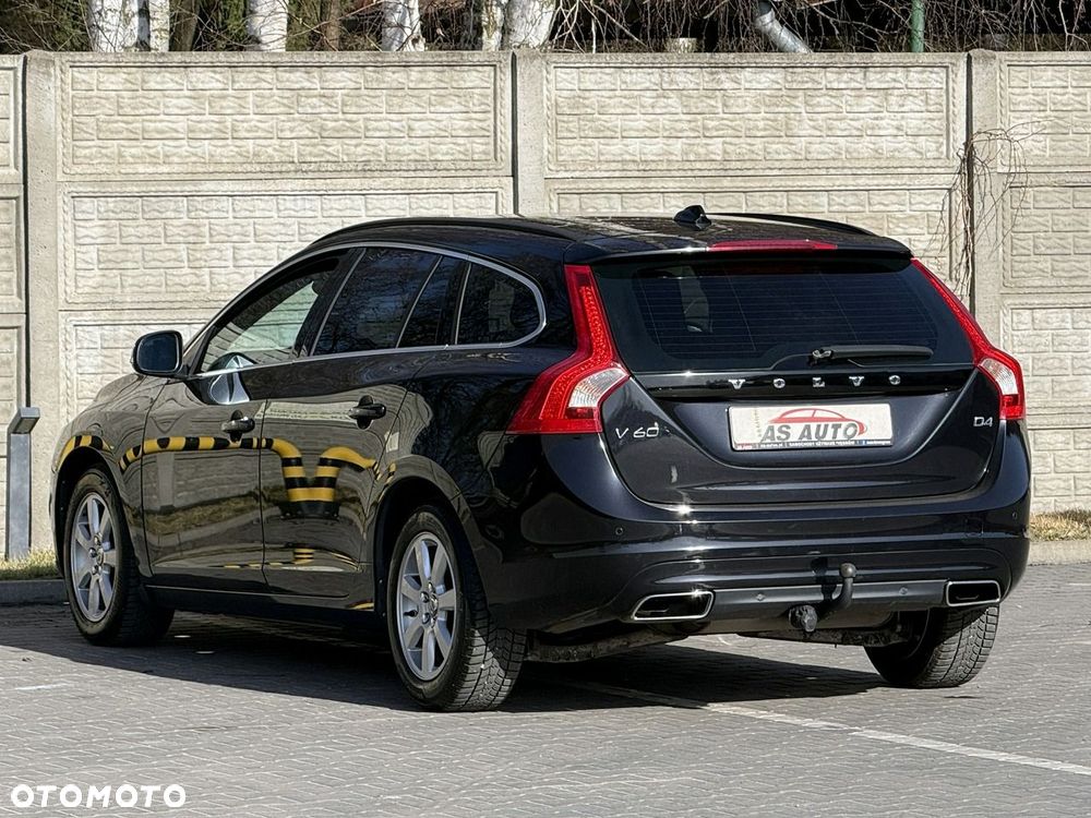 Volvo V60 D4 Momentum - 4