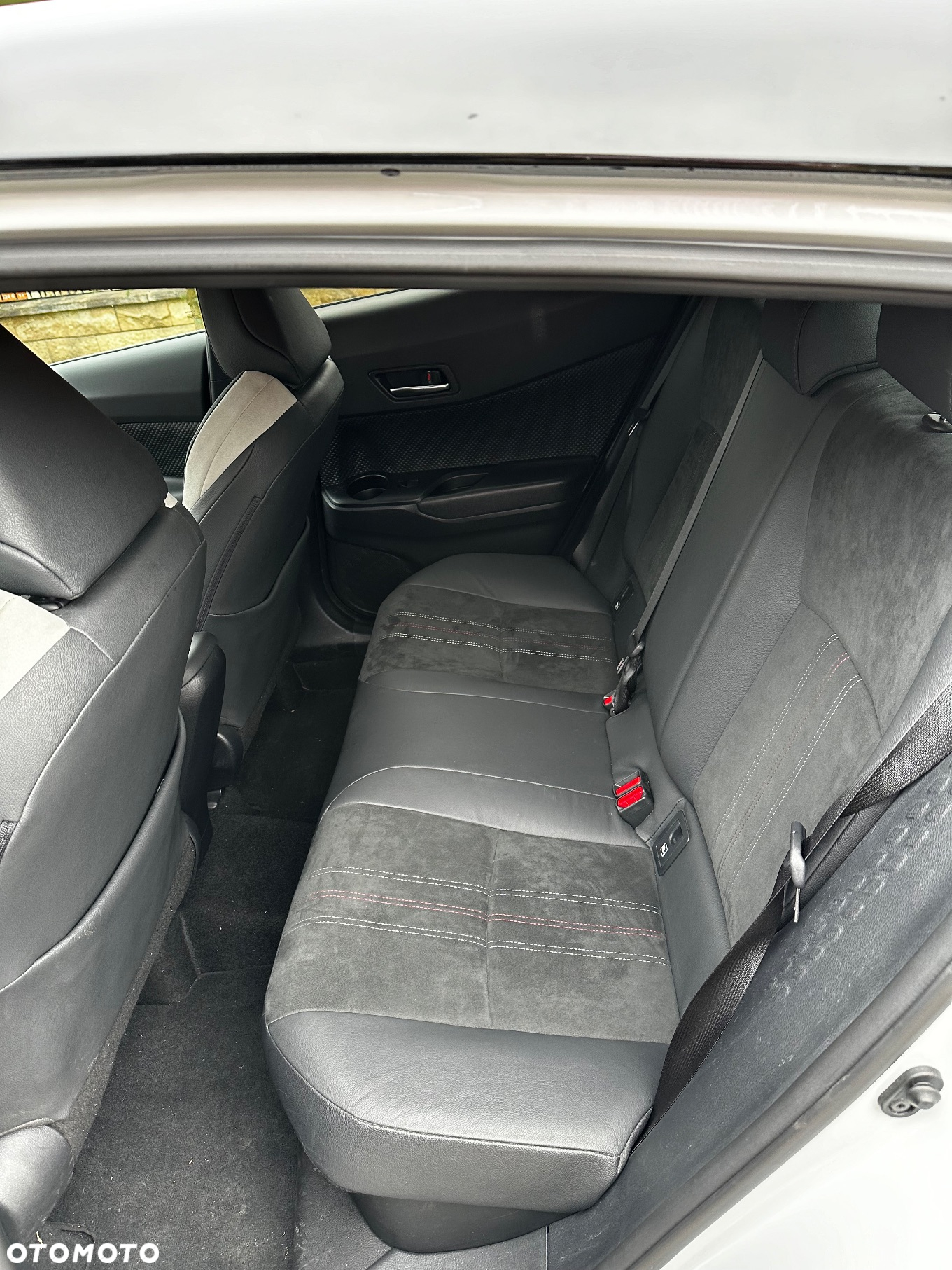 Toyota C-HR 2.0 Hybrid GR Sport - 6