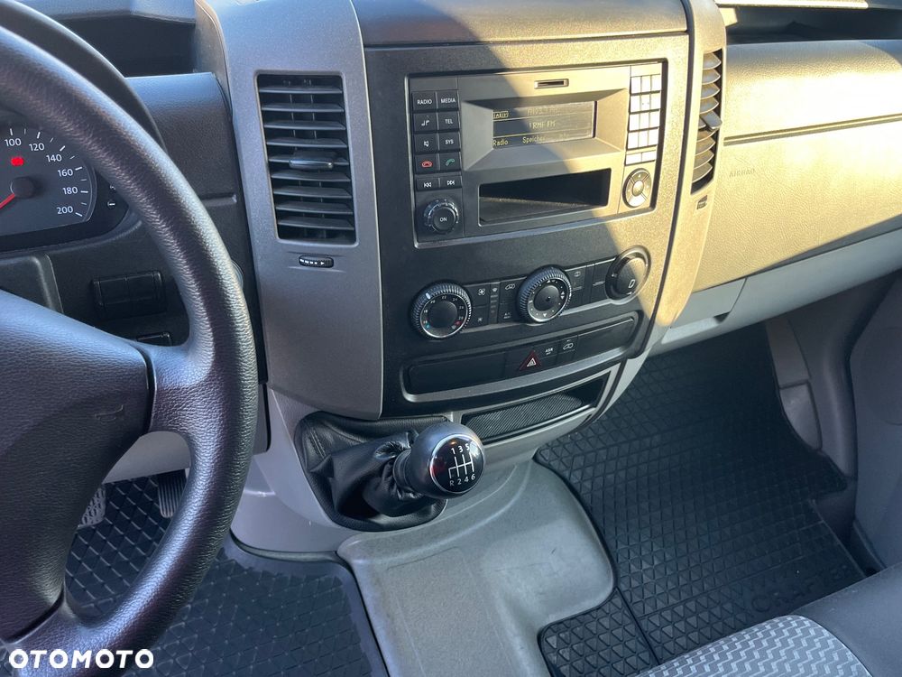 Volkswagen Crafter - 13