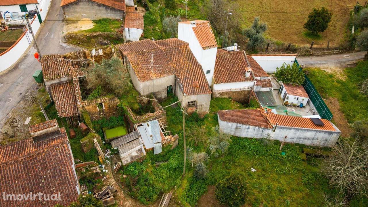 Moradias por concluir com anexo e terreno — oportunidade única em Cada - Grande imagem: 3/34