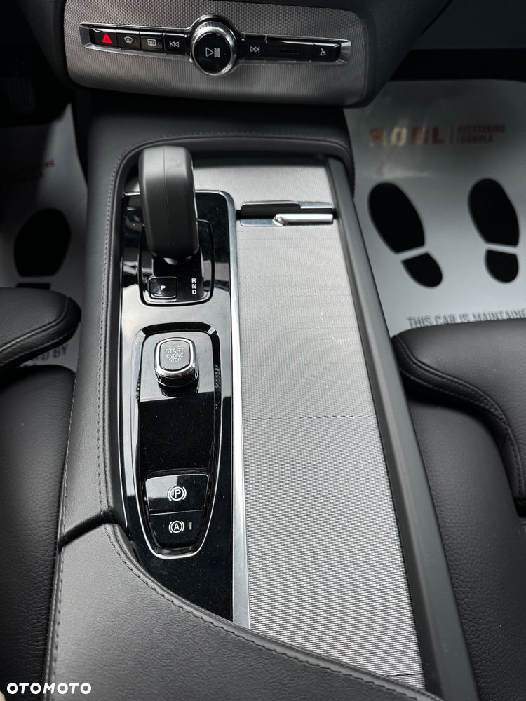 Volvo XC 90 T8 AWD Recharge Plus Dark - 33