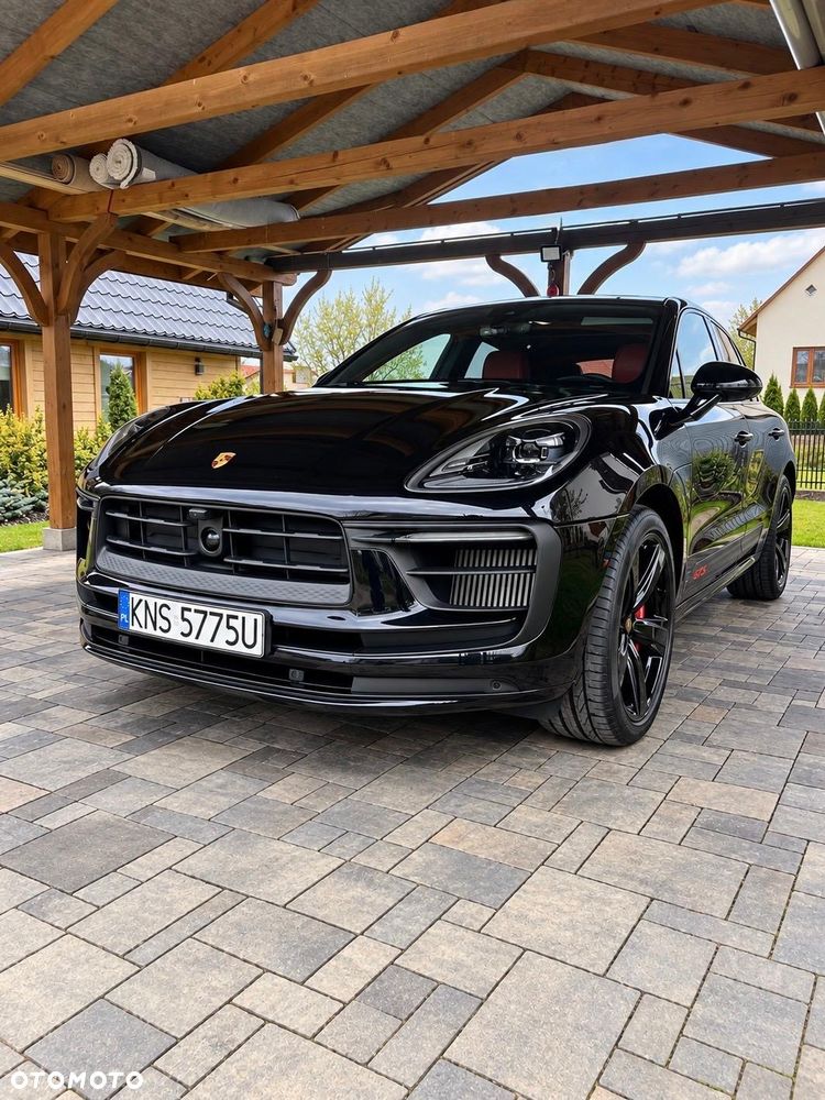 Porsche Macan - 1