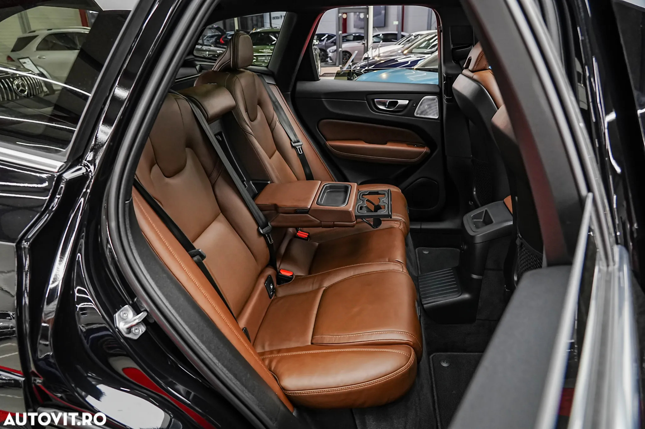 Volvo XC 60 Recharge T6 Twin Engine eAWD Inscription Expression - 38