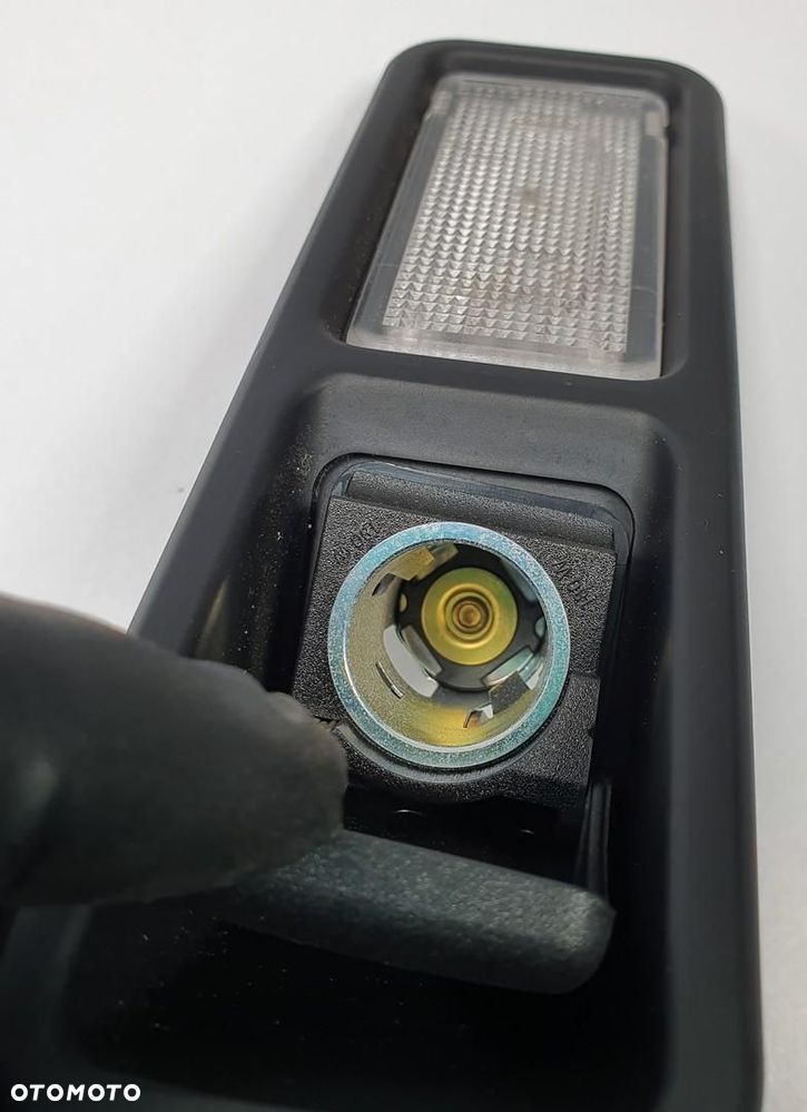 GNIAZDO ZAPALNICZKI 12V LAMPKA RANGE ROVER III L322 7027276 - 2