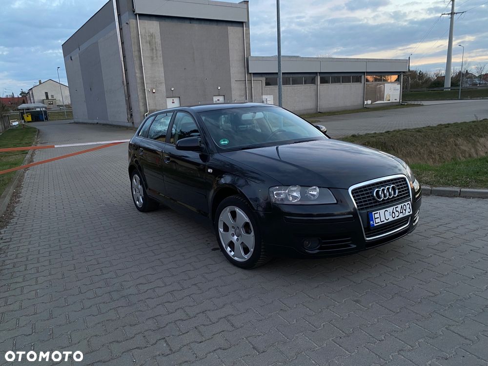 Audi A3 Sportback 1.6 FSI Attraction - 4