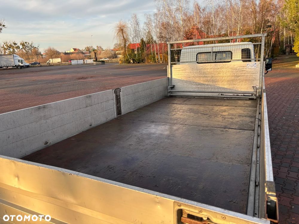 Mitsubishi FUSO Canter 7C15 - 8