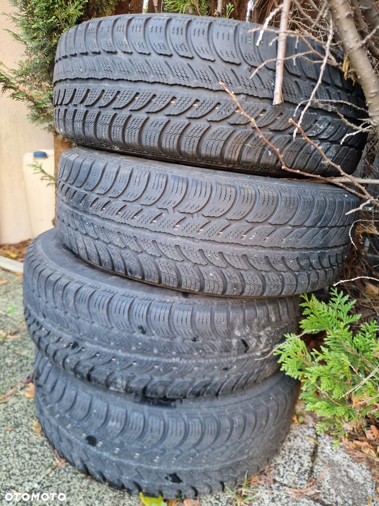 Daihatsu Sirion 1.0 - 2