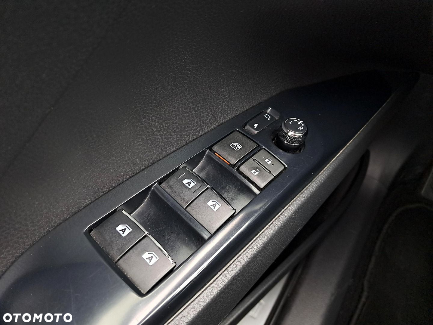 Toyota Camry - 15
