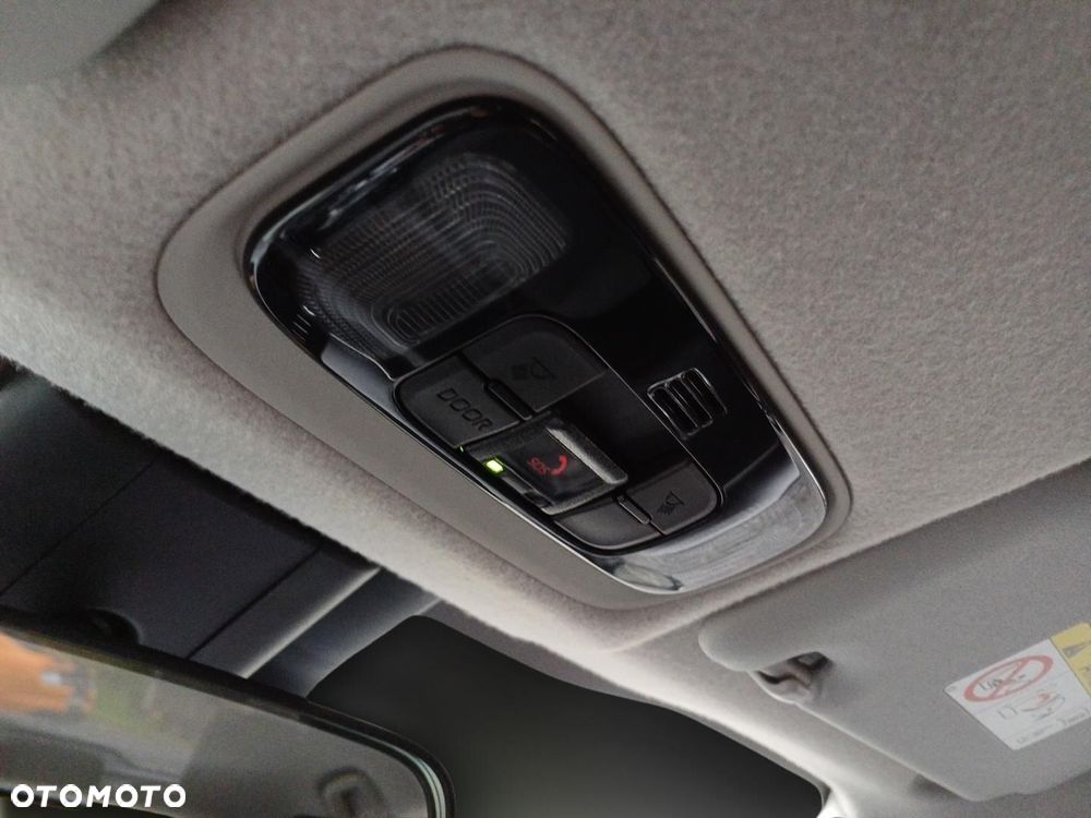 Toyota Yaris Hybrid 1.5 Comfort - 27