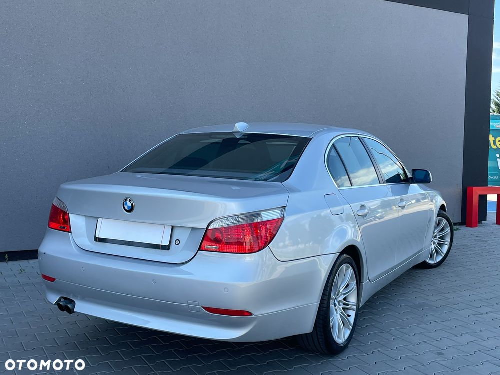 BMW Seria 5 525i - 10