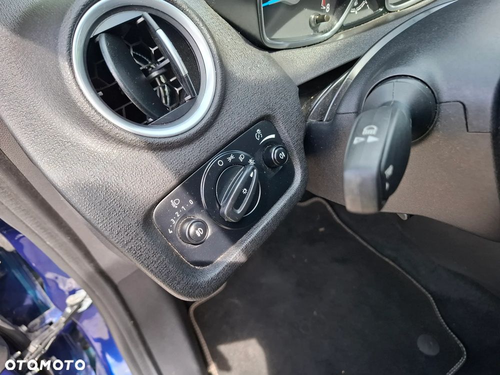 Ford Fiesta - 24