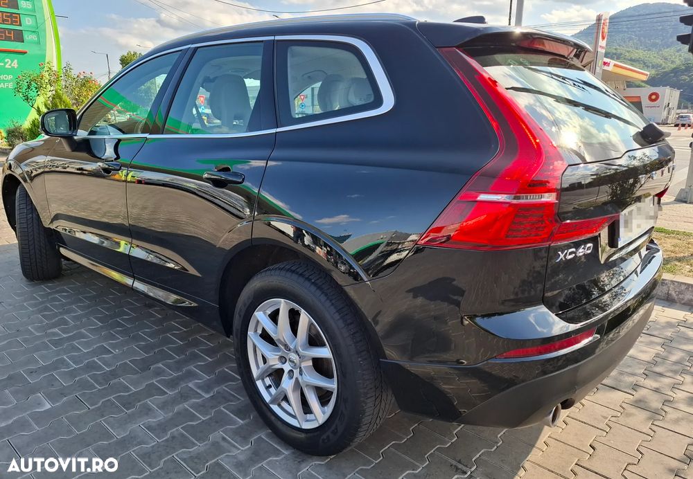 Volvo XC 60 D5 AWD Momentum - 4