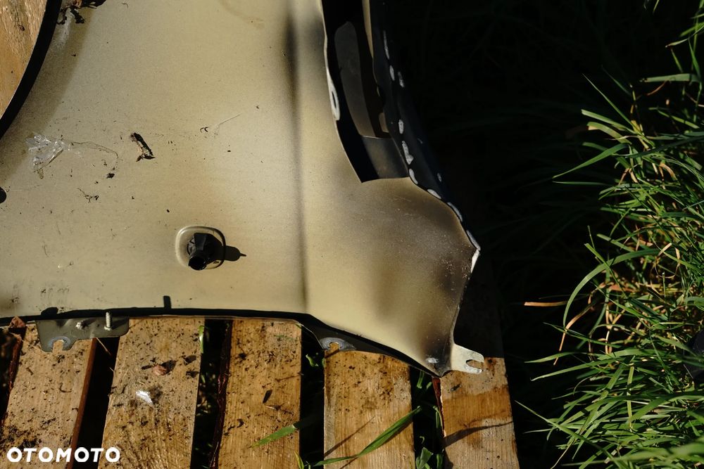 Błotnik przód przedni prawy Skoda Fabia II 9910 - 9