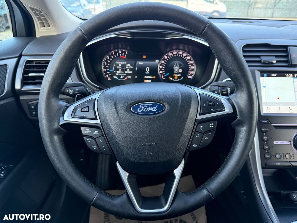 Ford Mondeo 2.0 TDCI Powershift AWD Titanium - 24