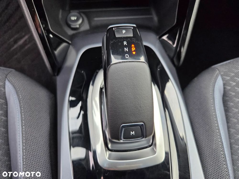 Peugeot 2008 BlueHDi 130 EAT8 GT Pack - 19