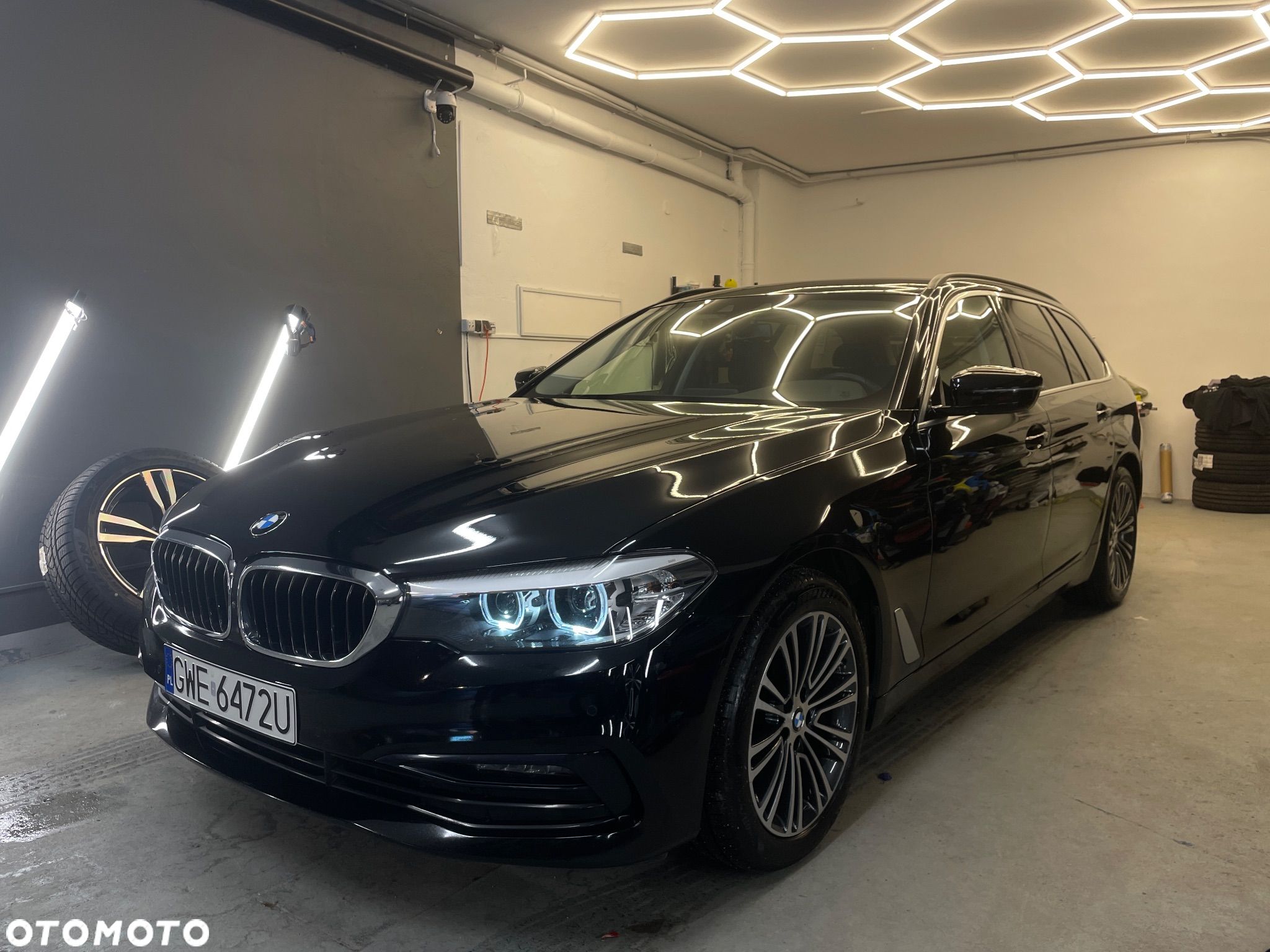 BMW Seria 5 520d Sport Line - 1