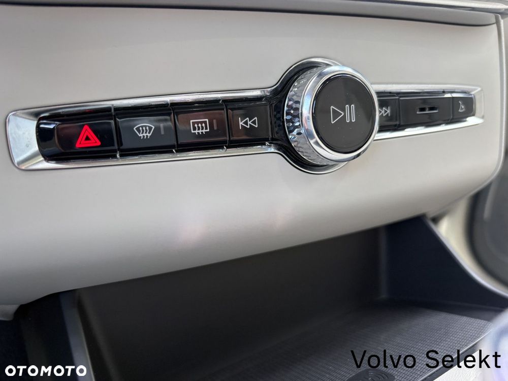 Volvo XC 90 - 19