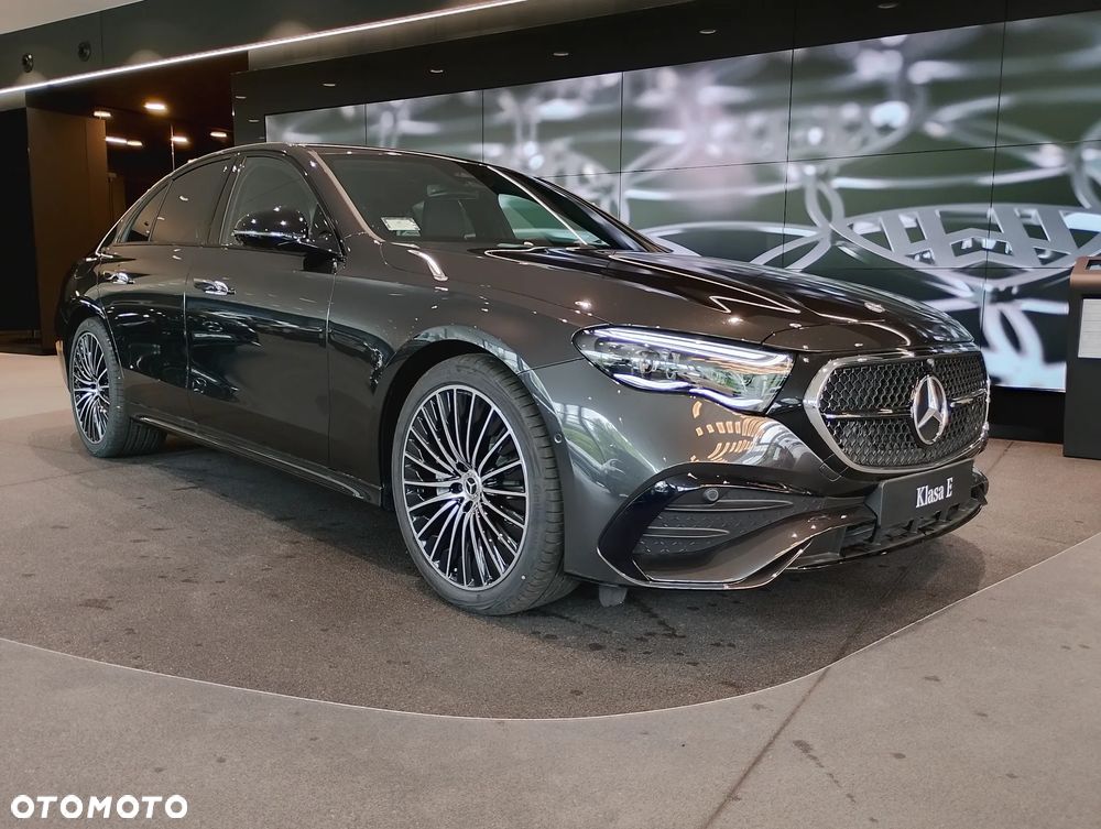 Mercedes-Benz Klasa E 200 4-Matic AMG - 1