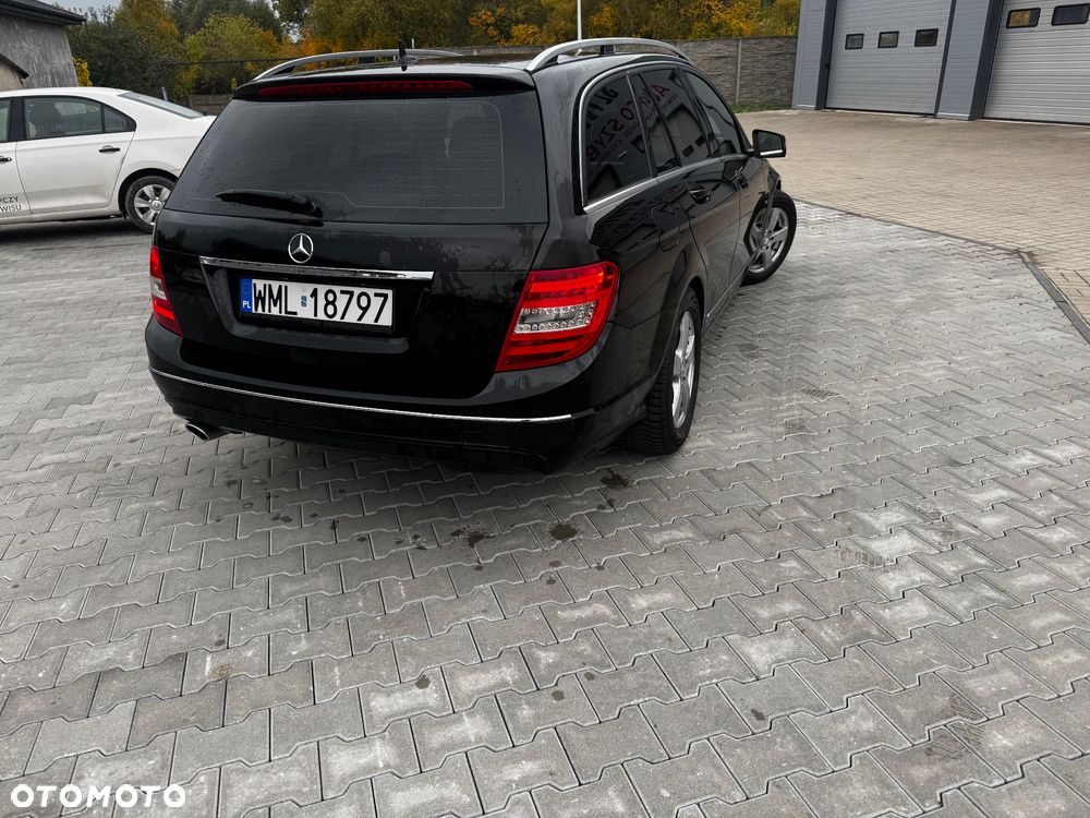 Mercedes-Benz C-Class 2012 photo 4