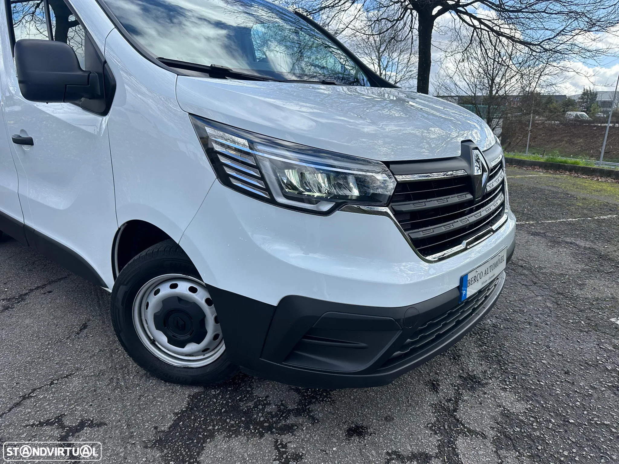 Renault Trafic L1H1 2.0Dci 120cv - IVA Dedutível - 2