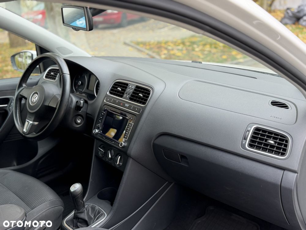 Volkswagen Polo 2010 photo 5