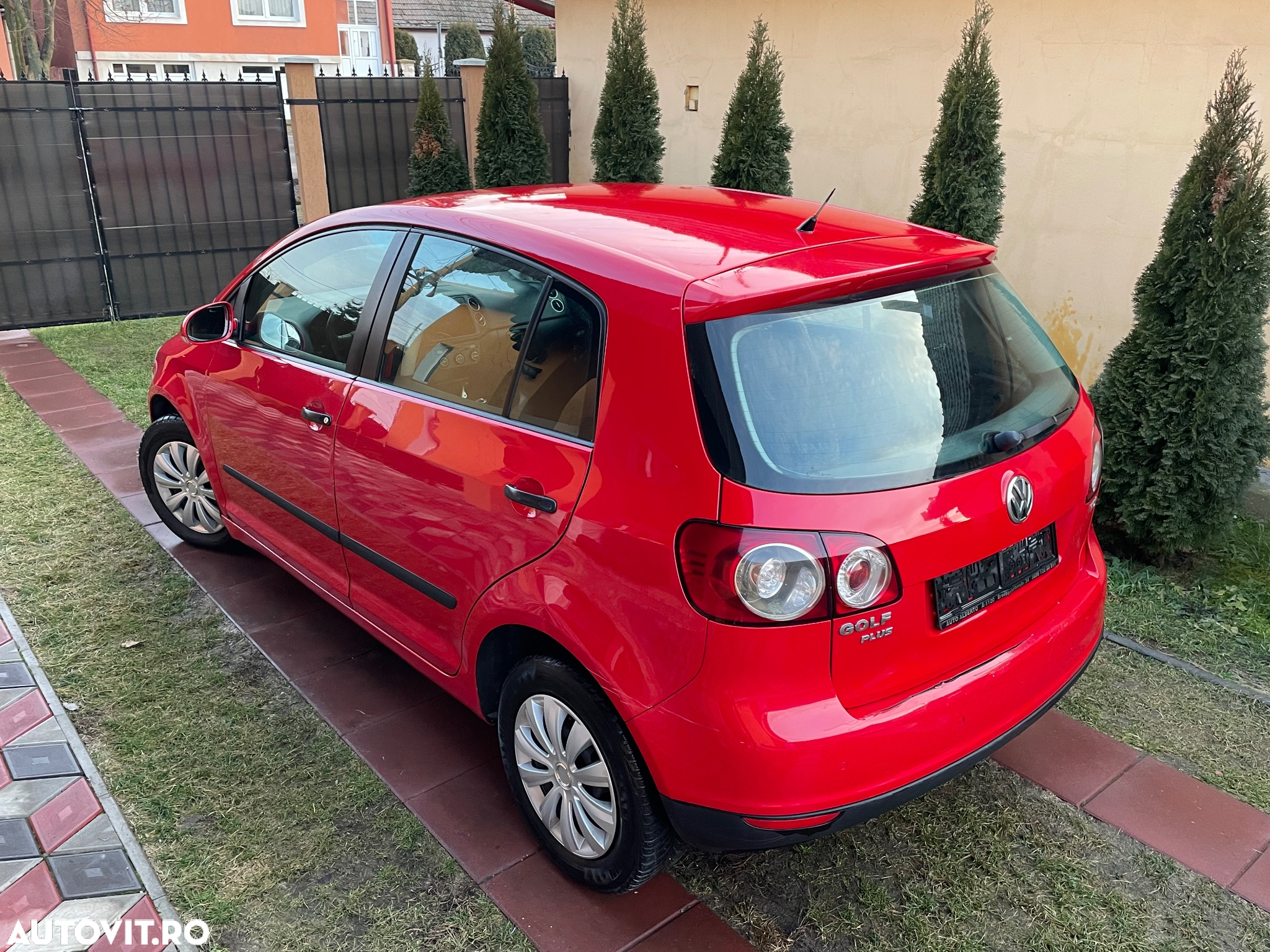 Volkswagen Golf Plus 1.9 TDI Trendline - 23