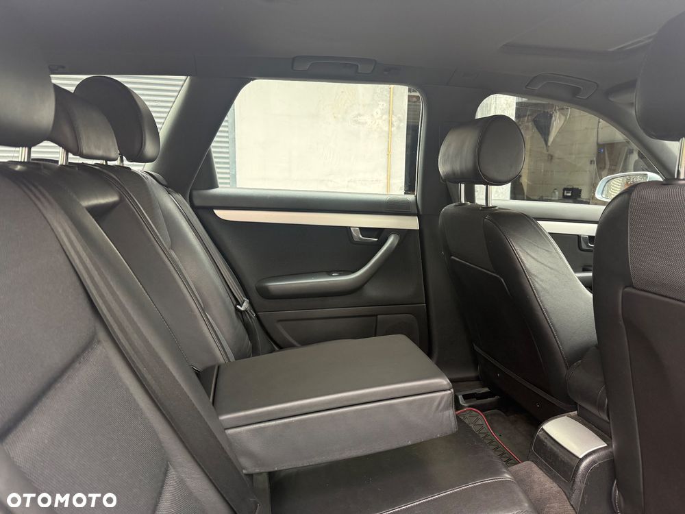 Audi A4 Avant 2.5 TDI - 12