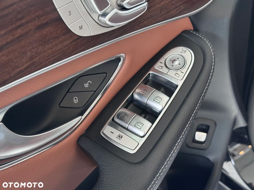 Mercedes-Benz GLC AMG 43 4Matic 9G-TRONIC - 23