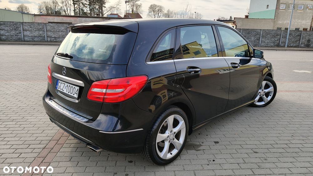 Mercedes-Benz Klasa B 200 Edition - 15