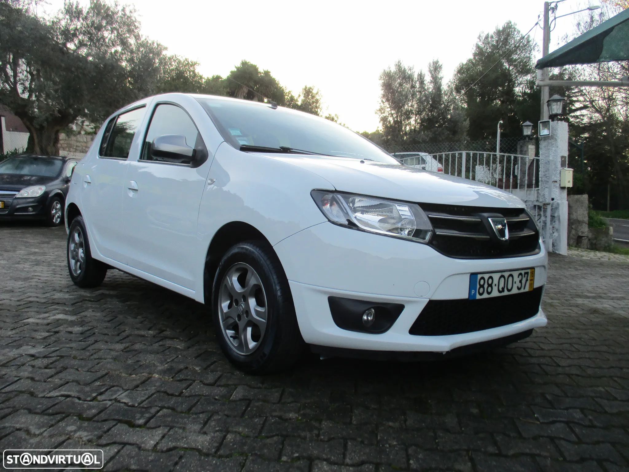 Dacia Sandero 0.9 TCe SL 10 Anos - 1