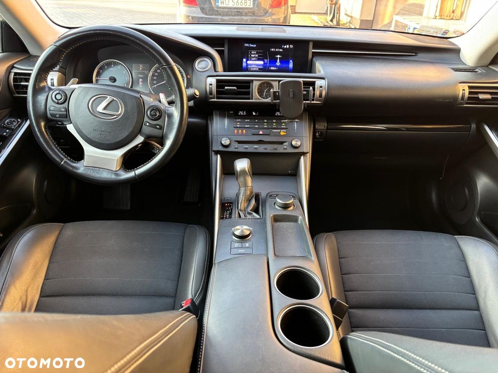 Lexus IS 200t Comfort - 6