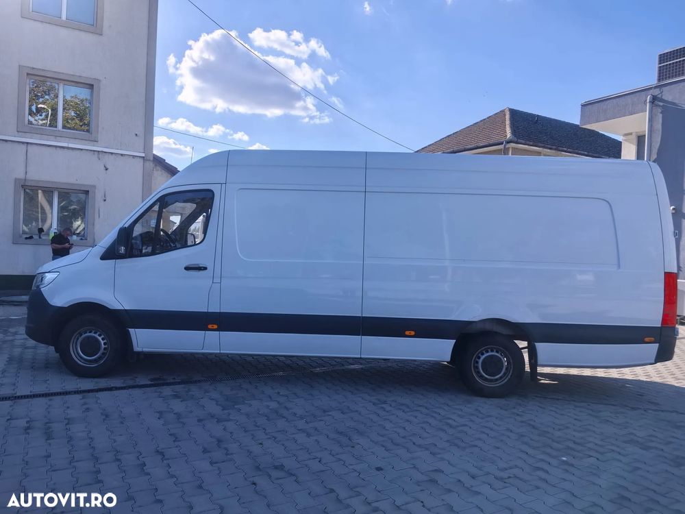 Mercedes-Benz Sprinter - 5