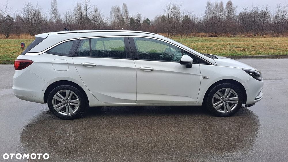 Opel Astra 1.6 CDTI Essentia S&S - 11