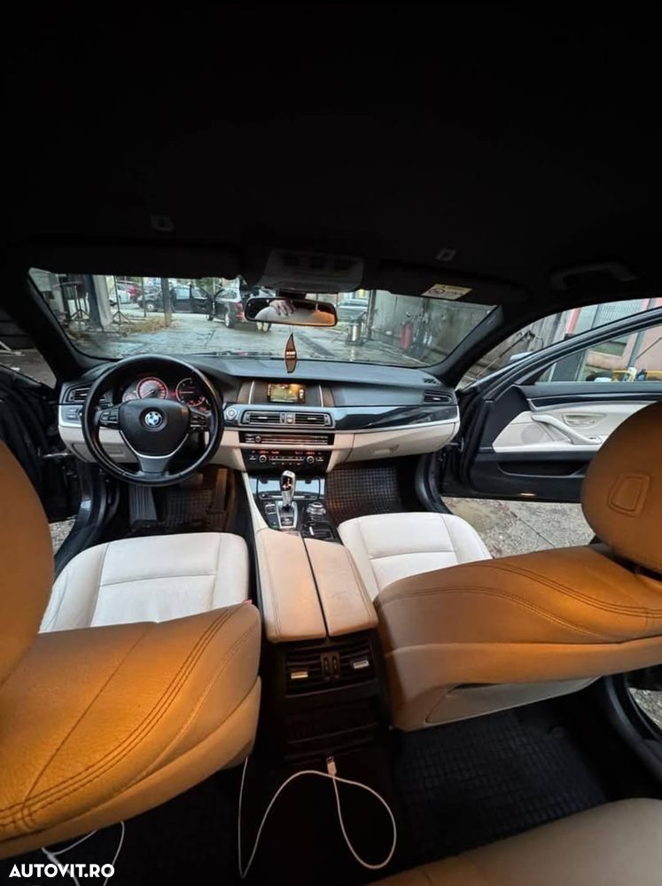 BMW Seria 5 520d Aut. Luxury Line - 8