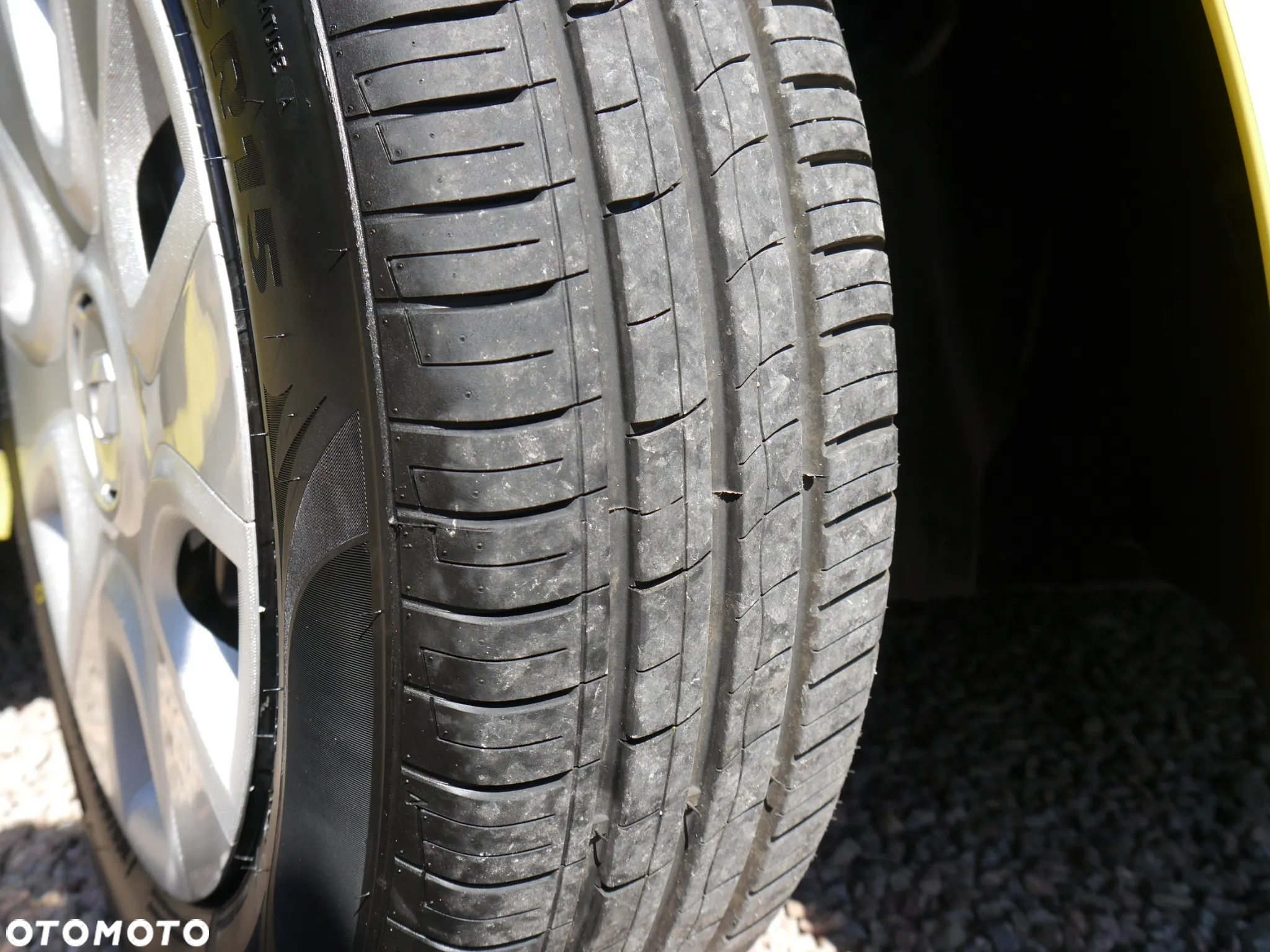 Renault Clio 1.2 16V 75 LIMITED - 27