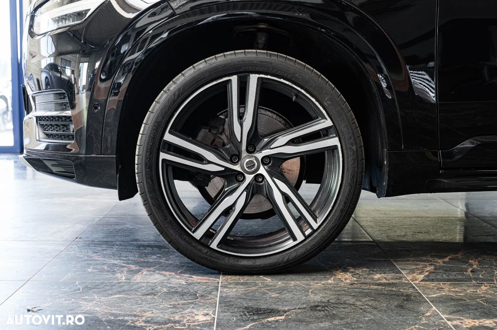 Volvo XC 90 D5 AWD Geartronic Momentum - 12