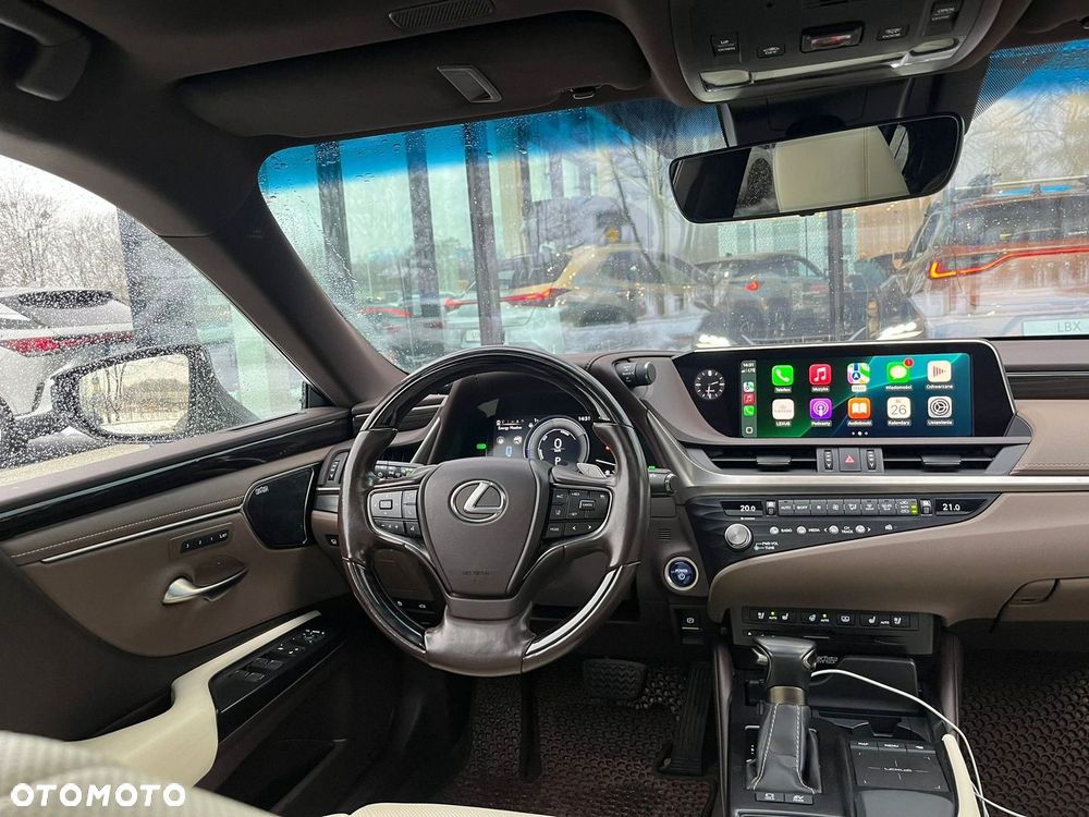 Lexus ES 300h Omotenashi - 5