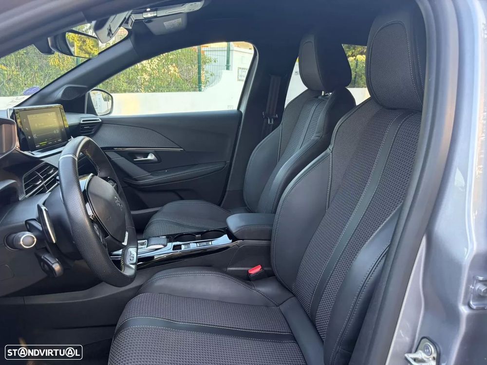 Peugeot 208 1.2 PureTech GT Pack EAT8 - 17