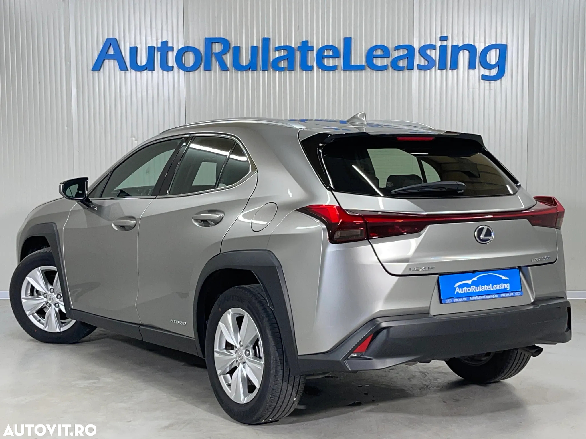 Lexus UX 250h 2.0L HEV 20H- (178 HP) 4X2 CVT Business - 4