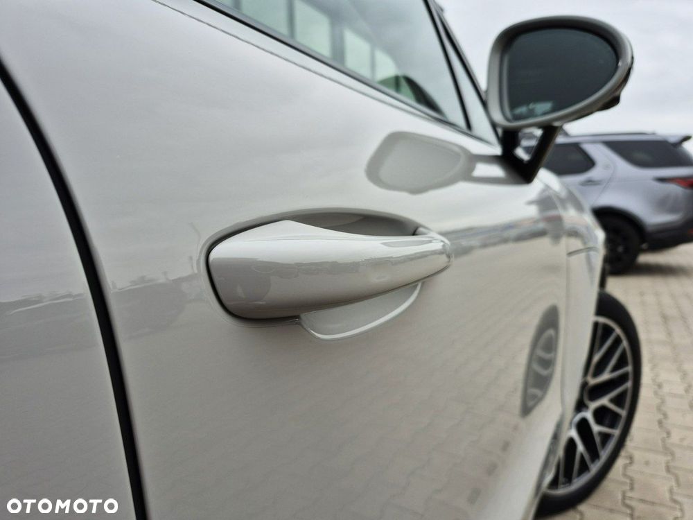 Porsche Macan Turbo - 17