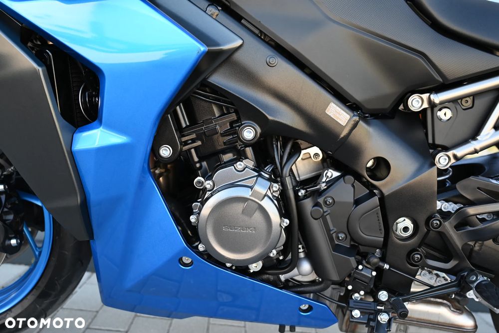 Suzuki GSX 1000 - 11