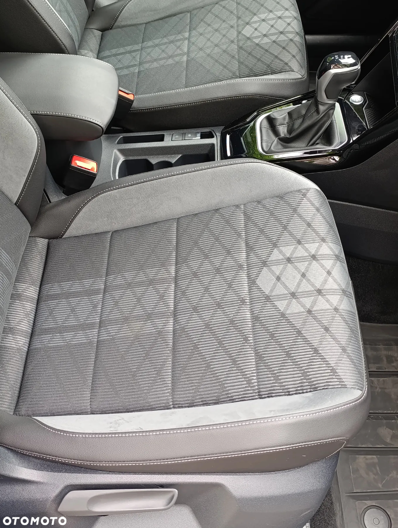 Volkswagen T-Roc 1.5 TSI R-Line DSG - 16
