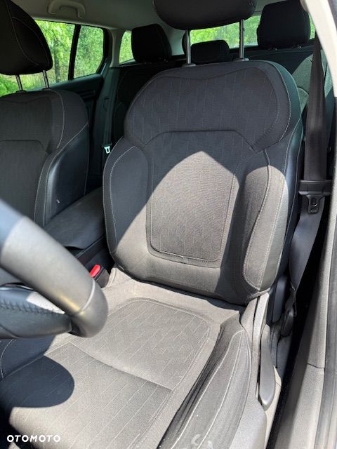 Renault Megane 1.6 SCe Limited - 36