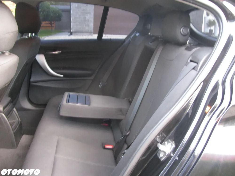 BMW Seria 1 116i - 26