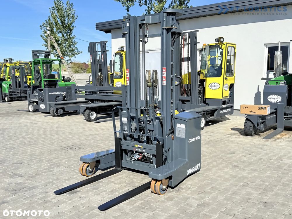 Combilift WÓZEK CZTEROKIERUNKOWY - WIELOKIERUNKOWY 2000KG / WR-4  / ELEKTRYCZNY / TRIPLEX 5500MM / GWARANCJA 2 LATA!!! / FABRYCZNIE NOWY! / POZYCJONER / Szeroka oferta wózków czterokierunkowych i bocznych, dopasowanych do różnorodnych potrzeb i zastosowań - 2