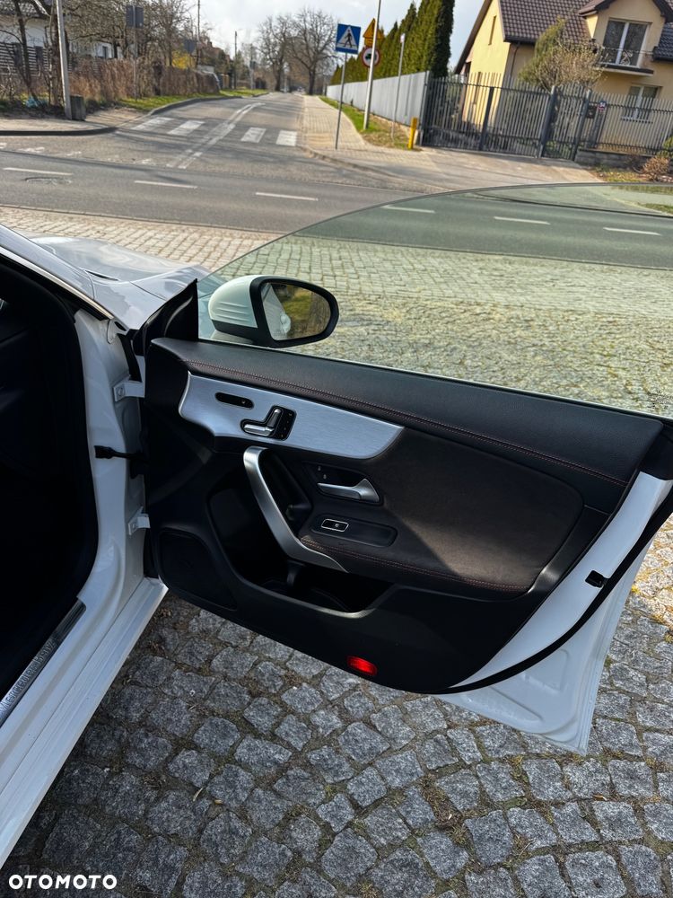 Mercedes-Benz CLA 250 Edition 1 7G-DCT - 14