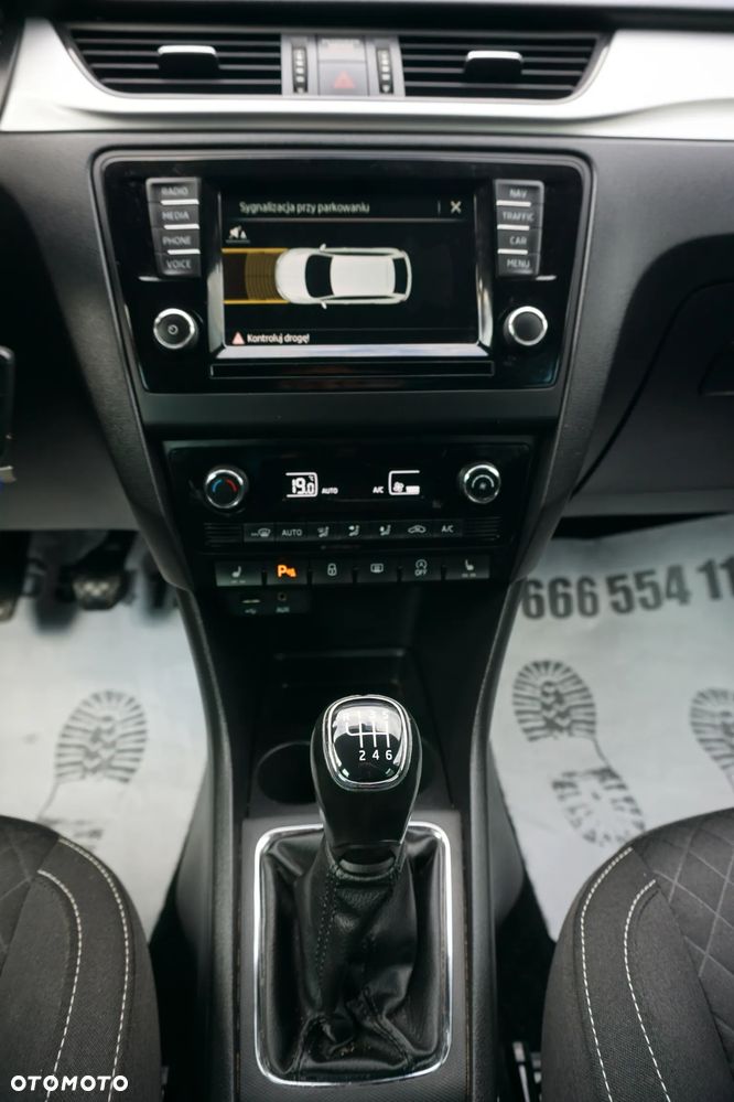Skoda RAPID 1.0 TSI Drive - 10
