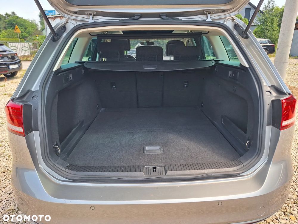 Volkswagen Passat 2.0 TDI BMT Comfortline DSG - 14