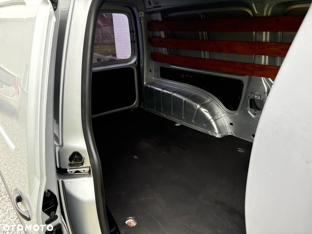 Volkswagen Caddy - 34